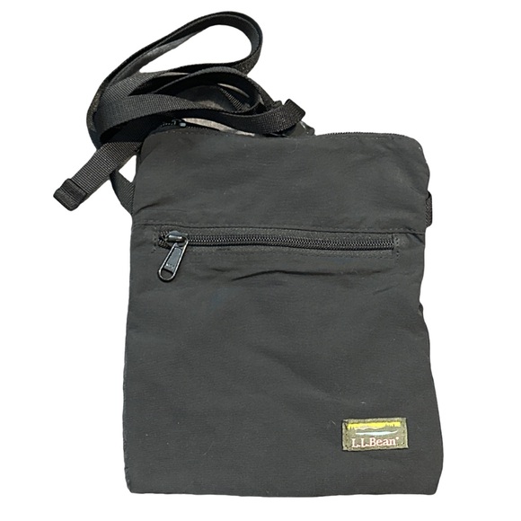 LL BEAN unisex black mountain classic 2-pocket lightweight crossbody bag, NWOT. - Picture 1 of 3
